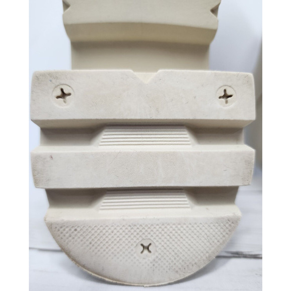 Shoedazzle Danilyn-E Cream Colored Faux Leather Lug Sole Bootie 5" Shaft, Zip Up - Picture 12 of 15